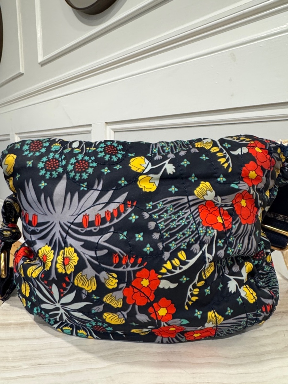 Marc Jacobs Natasha Quilted Floral Crossbody Blue with Red & Yellow Flowers - Picture 7 of 17